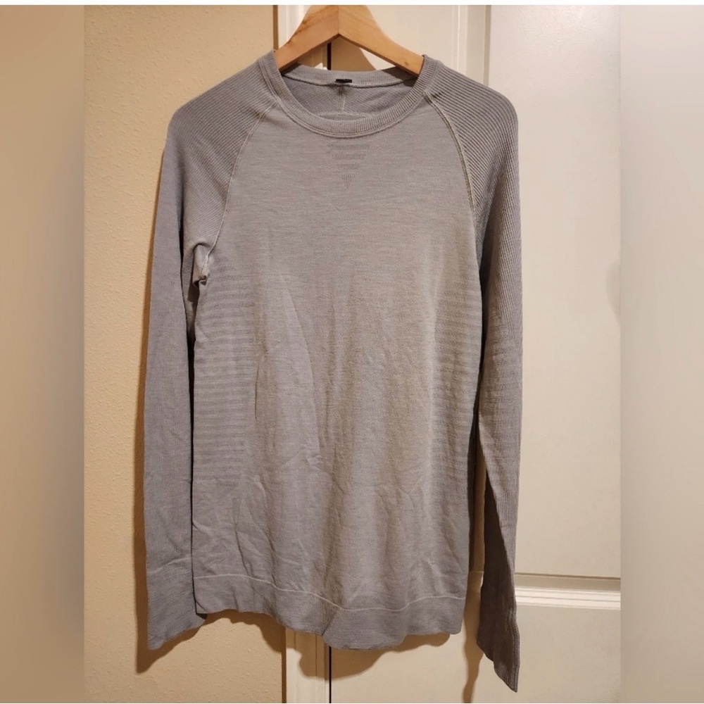 Lululemon Metal Vent Tech Long Sleeve